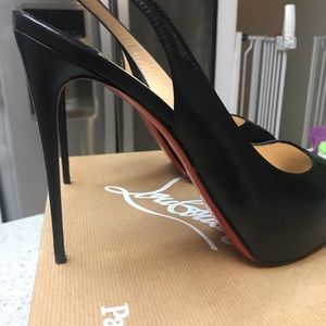 Christian Louboutin Private Number sling 120 sz40
